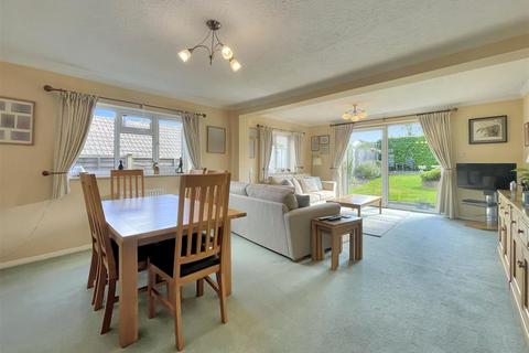 7 Beech Rise, Sonning Common, Reading, RG4 9TJ