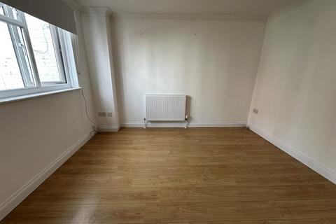 1 bedroom flat to rent, Lansdown Crescent, Cheltenham GL50