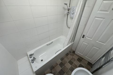 1 bedroom flat to rent, Lansdown Crescent, Cheltenham GL50