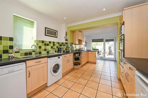 3 bedroom semi-detached house for sale, Tavistock Close, Romsey, Hampshire