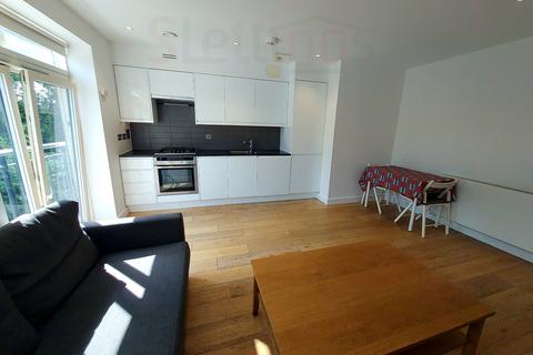 2 bedroom apartment to rent, 1 Graham Road