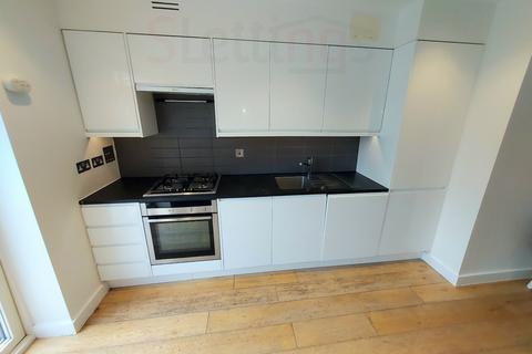 2 bedroom apartment to rent, 1 Graham Road