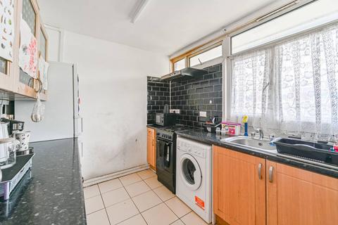 4 bedroom maisonette for sale, Lympstone Gardens, Peckham, London, SE15