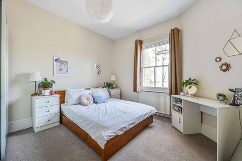 3 bedroom flat to rent, Heathfield Square, Wandsworth, London, SW18