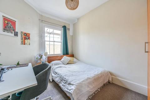 3 bedroom flat to rent, Heathfield Square, Wandsworth, London, SW18