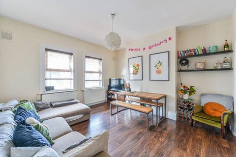 3 bedroom flat to rent, Heathfield Square, Wandsworth, London, SW18