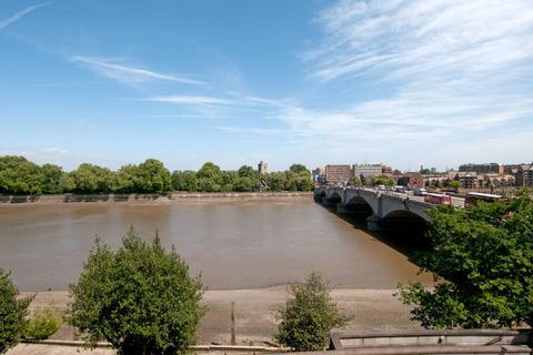 2 bedroom flat to rent, Lower Richmond Road, Putney, London, SW15