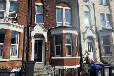 1 bedroom flat to rent, First Floor Flat,  St. Johns Road, Dover