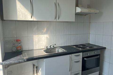 1 bedroom flat to rent, First Floor Flat,  St. Johns Road, Dover