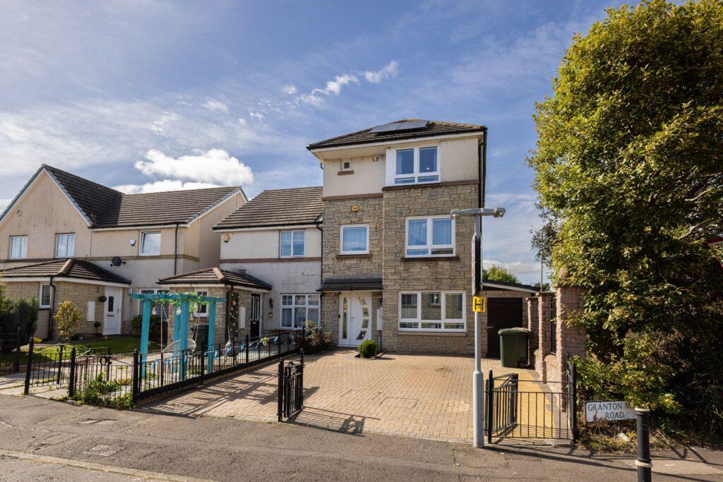 2 Granton Mill Road, Edinburgh EH4 4UR 4 bed townhouse for sale £355,000