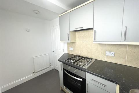 1 bedroom flat to rent, Upperton Gardens, Eastbourne BN21