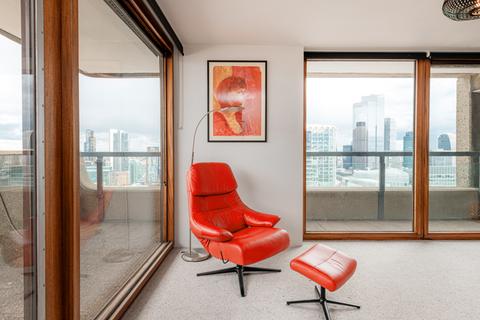 3 bedroom flat for sale, Barbican, London EC2Y