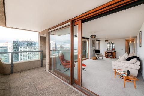 3 bedroom flat for sale, Barbican, London EC2Y