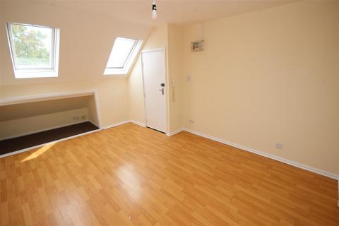 1 bedroom flat to rent, Clarage House, Long Lane, Halesowen B62