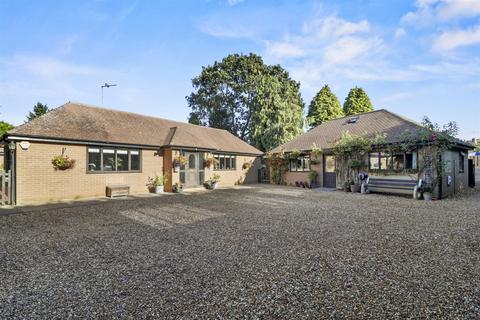 6 bedroom detached bungalow for sale, Berry Lane, Wootton Village, Northampton