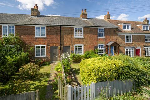 2 bedroom terraced house for sale, Bennetts Cottages, Bredhurst