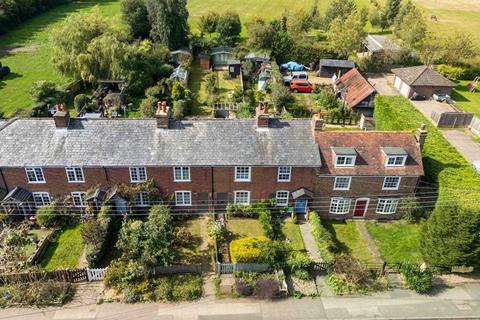 2 bedroom terraced house for sale, Bennetts Cottages, Bredhurst