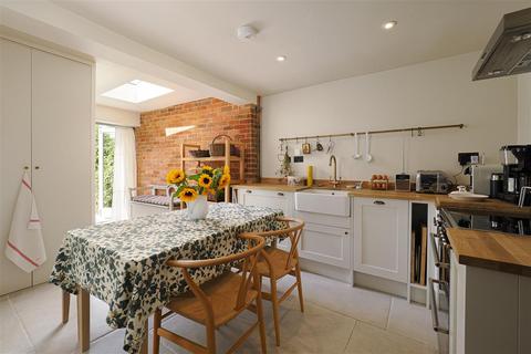 2 bedroom terraced house for sale, Bennetts Cottages, Bredhurst