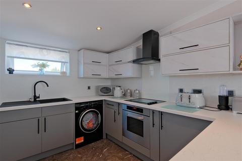 5d Balloch View, Cumbernauld, Glasgow, G67 1HE