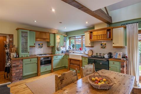 4 bedroom semi-detached house for sale, Cruckton Hall Gardens, Cruckton, Shrewsbury