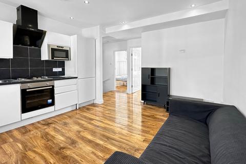 2 bedroom flat for sale, Brownlow Road, NW10 9QP