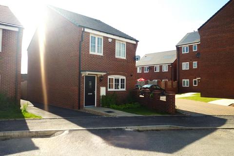 3 bedroom detached house to rent, South Street, Lincoln Gardens, Hyde Park, Doncaster, DN4