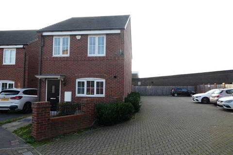 3 bedroom detached house to rent, South Street, Lincoln Gardens, Hyde Park, Doncaster, DN4