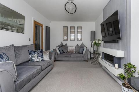 7 Thackley Grange, Bradford, BD10 8NG