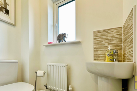 8 Heol Cynfeli, Rhos, Swansea, SA8 3FD