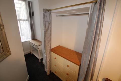 1 bedroom in a house share to rent, Borough Road, Burton upon Trent DE14