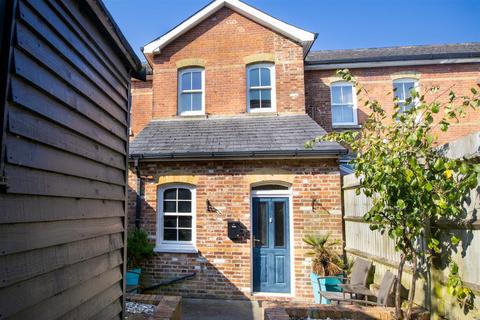 2 bedroom terraced house for sale, Frederick Road, Hastings