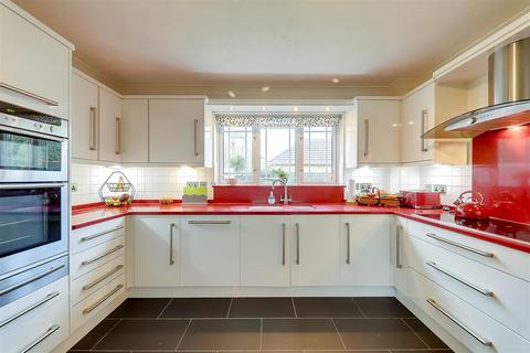 4 bedroom detached house for sale, Cordal Close, Rustington BN16