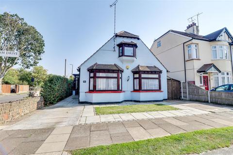 5 bedroom detached house for sale, Cheltenham Drive, Leigh-On-Sea SS9