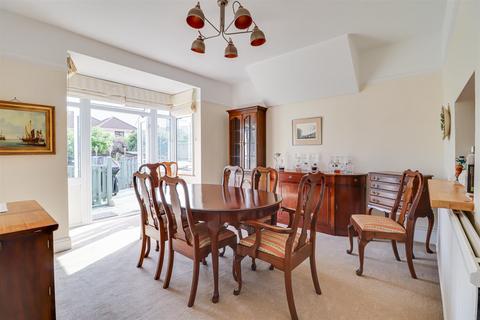 5 bedroom detached house for sale, Cheltenham Drive, Leigh-On-Sea SS9