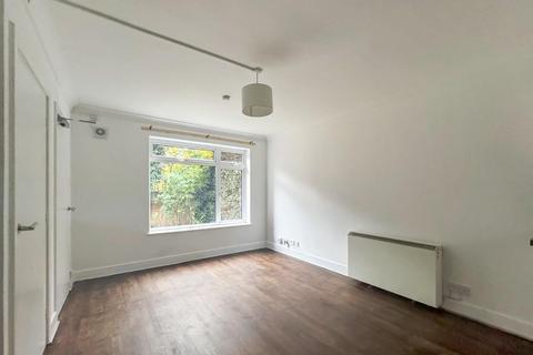 Studio to rent, Oxenturn Road, Wye, Ashford TN25