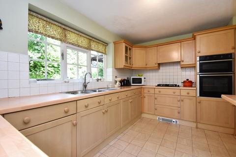 5 bedroom detached house for sale, Park Farm road, Bromley