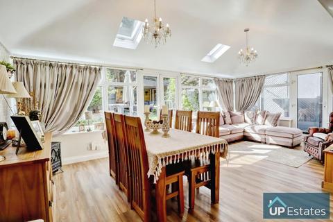 34 Cambridge Drive, Nuneaton, CV10 8LW