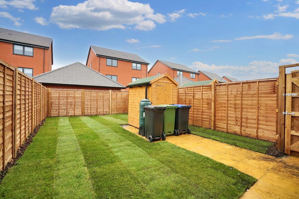 Campbell Drive, Upper Lighthorne... 3 bed house to rent £1,400 pcm (£