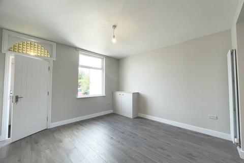 2 bedroom terraced house to rent, Bramhall Moor Lane, Hazel Grove, Stockport, Cheshire, SK7