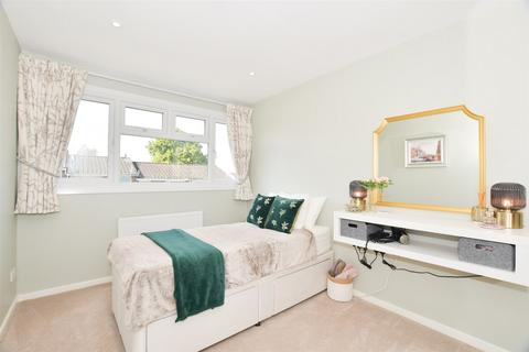 5 Beachy Road, Crawley, RH11 9HN