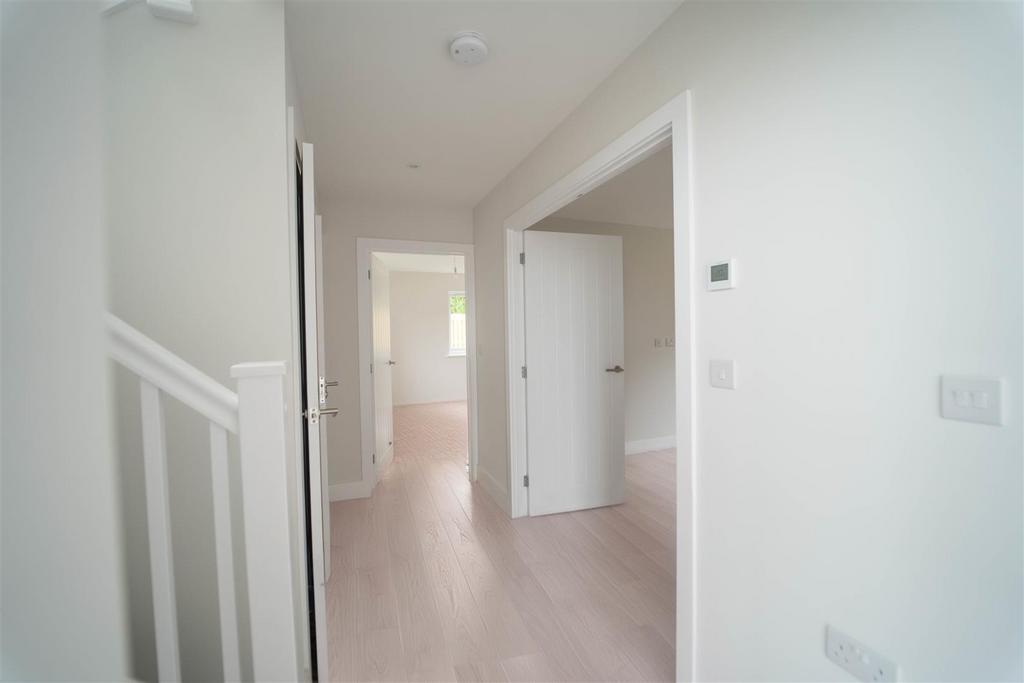 Spacious ground floor hallway.jpg