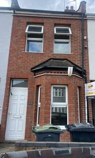 2 bedroom terraced house for sale, Selbourne Road, Luton LU4