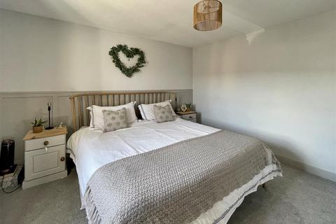 5 Hamilton Close, Mickleton, Chipping Campden, GL55 6RE