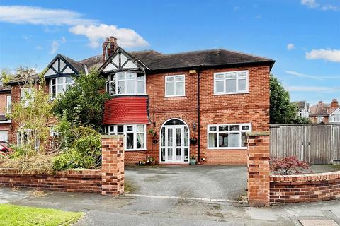 4 bedroom semi-detached house for sale, St. Georges Avenue, Timperley, Altrincham