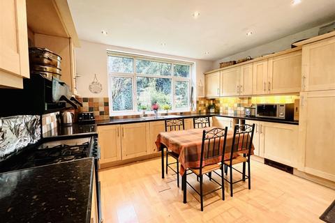 4 bedroom semi-detached house for sale, St. Georges Avenue, Timperley, Altrincham