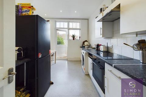 2 bedroom flat to rent, Park Road, Crouch End, N8