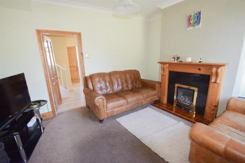 2 bedroom terraced house to rent, Southfields Road, Strensall