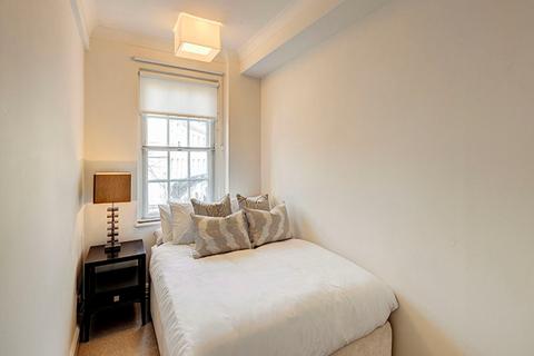 2 bedroom flat to rent, Pelham Court, London SW3