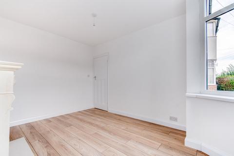 98 Clinton Road, Shirley, Solihull, B90 4RG