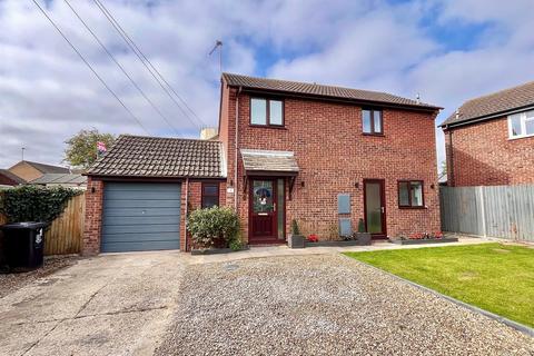 3 bedroom detached house for sale, Beauchamp Close, Caister-On-Sea, Great Yarmouth